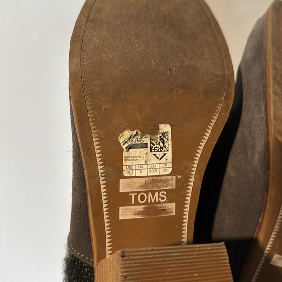 TOMS Suede Ankle Booties, Western, Block Heel, Gray, Black, Gently Used, Size 8 - Picture 12 of 14